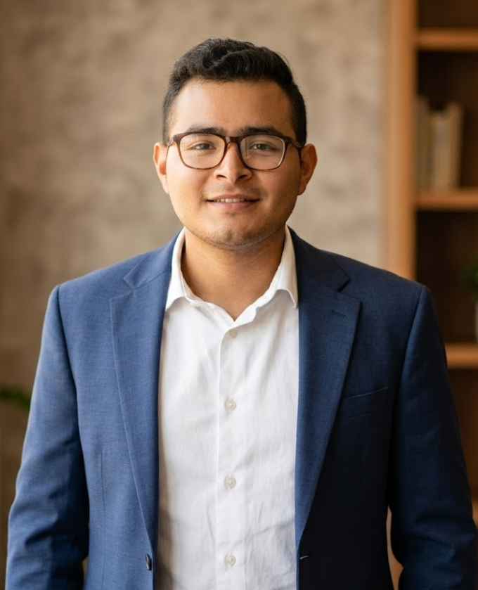 Dr Levi Cruz